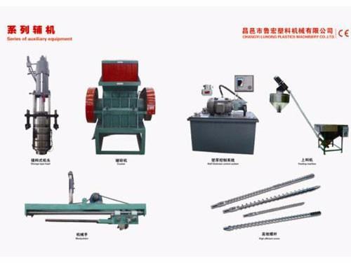 為什么大型吹塑設(shè)備的性能有差異？